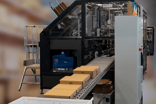 An automated packaging system - equipment with conveyor belt